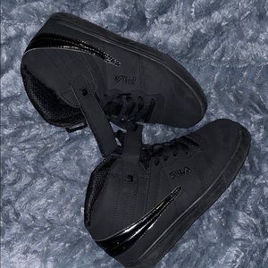 Boys/men suede hi top Filas